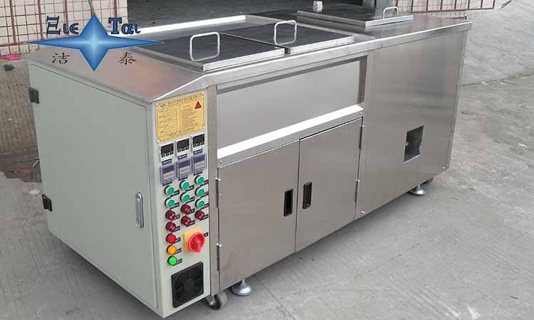 如何快速清洗汽車發動機上面的油污和積碳?1 如何快速清洗汽車發動機上面的油污和積碳?1