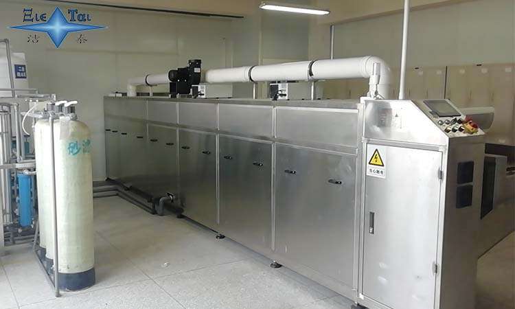 購買超聲波清洗機時需要查看哪些參數(shù)？又是如何完成清洗工作？